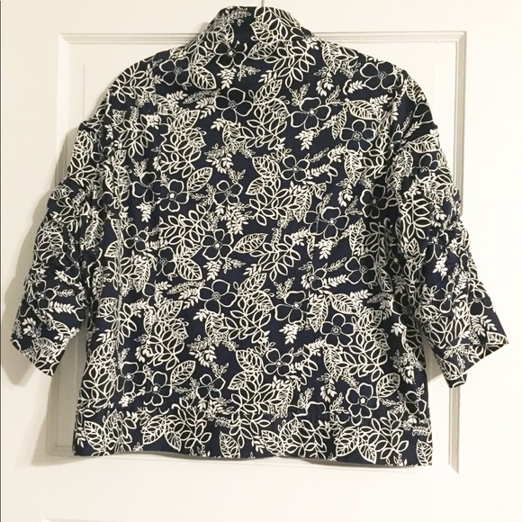 5/$25🔅Bonworth Navy/White Floral Zip-Up Jacket - Picture 2 of 5